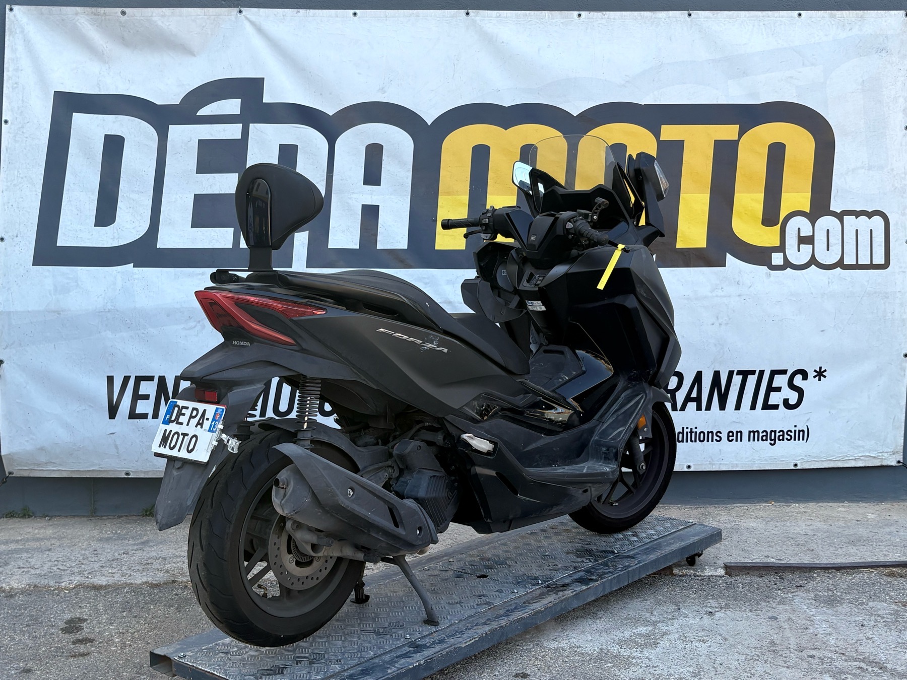 moto accidentée HONDA  FORZA 125