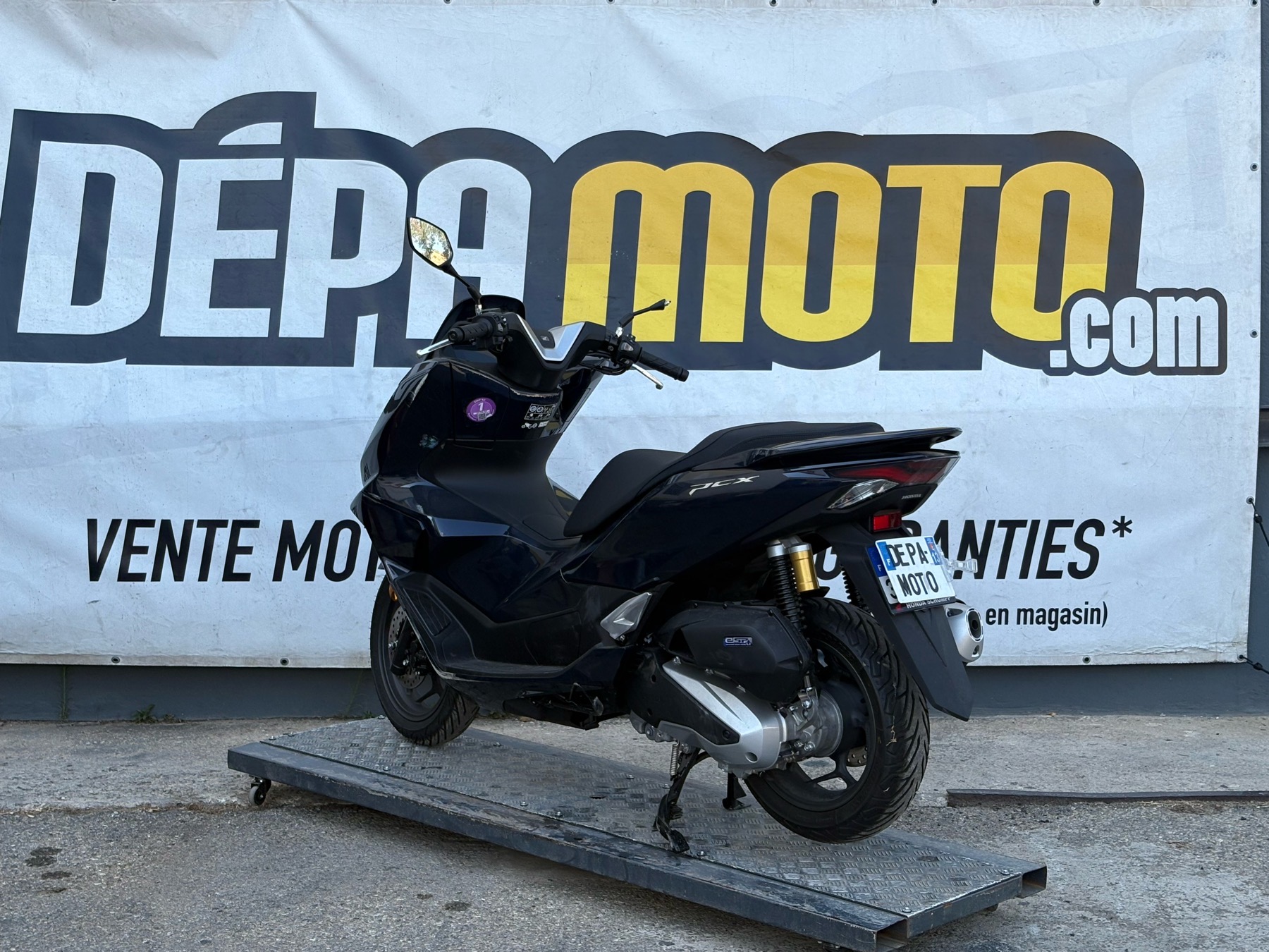 moto accidentée HONDA PCX 125