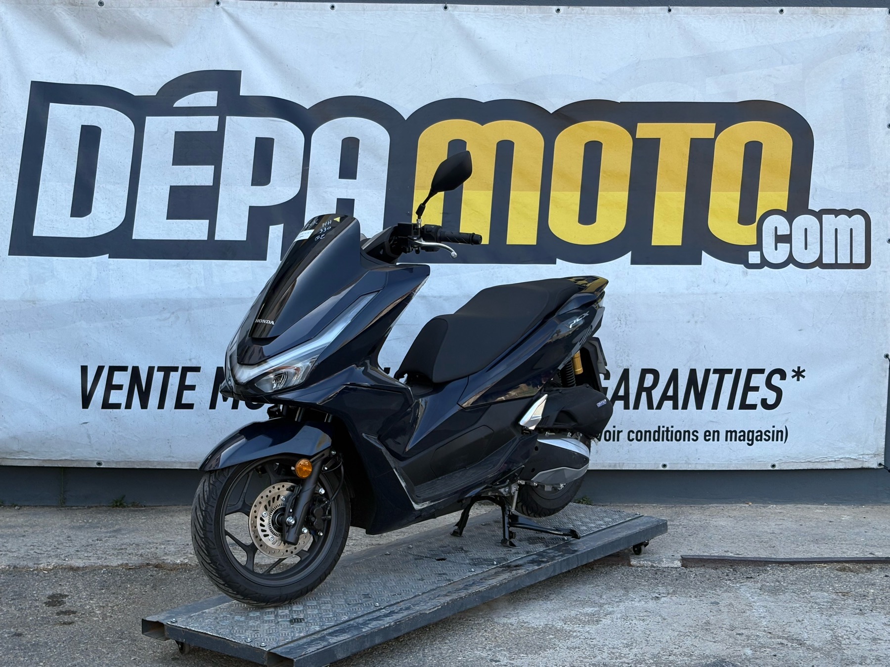 moto accidentée HONDA PCX 125