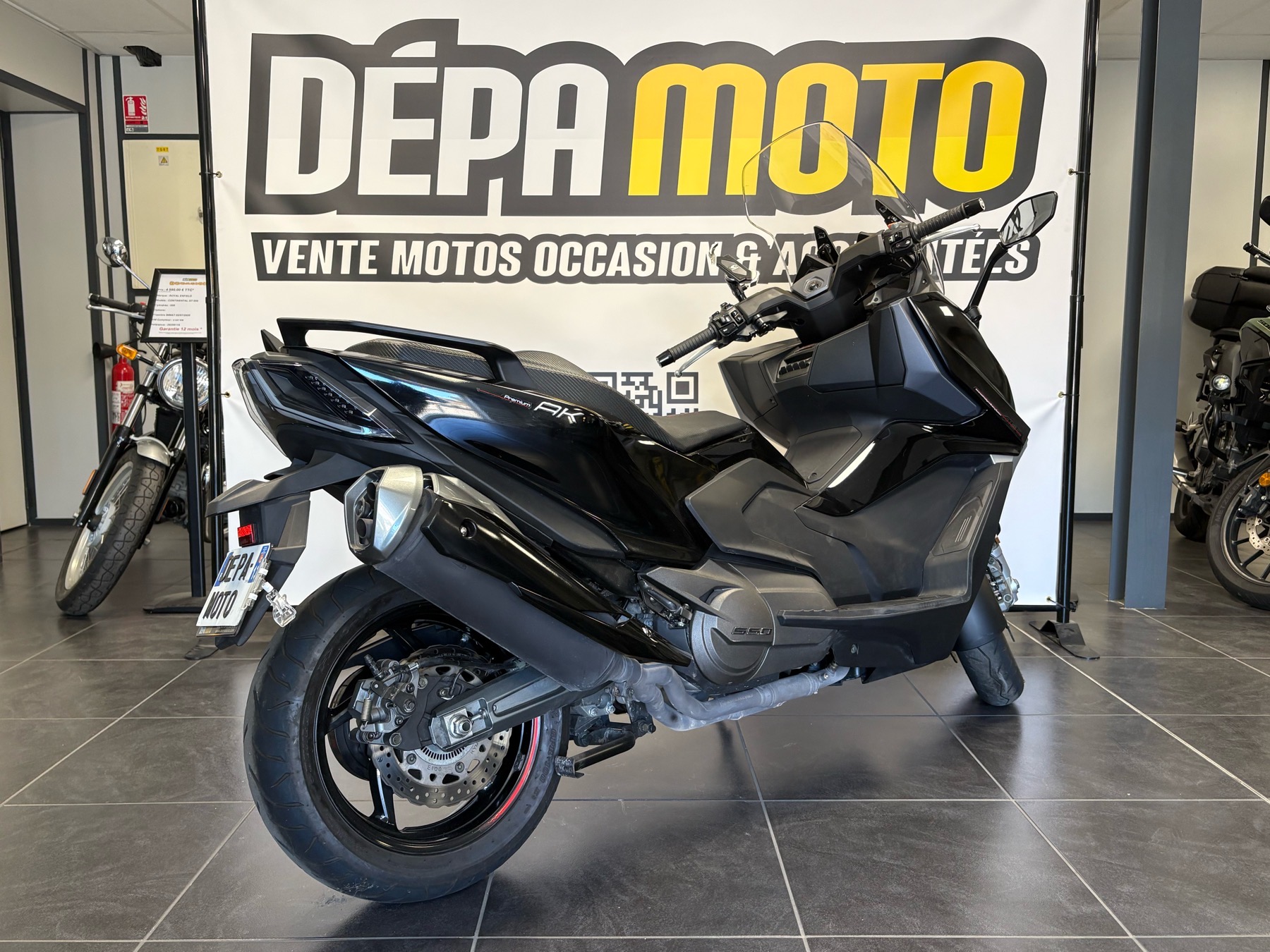 moto d’occasion KYMCOAK 550
