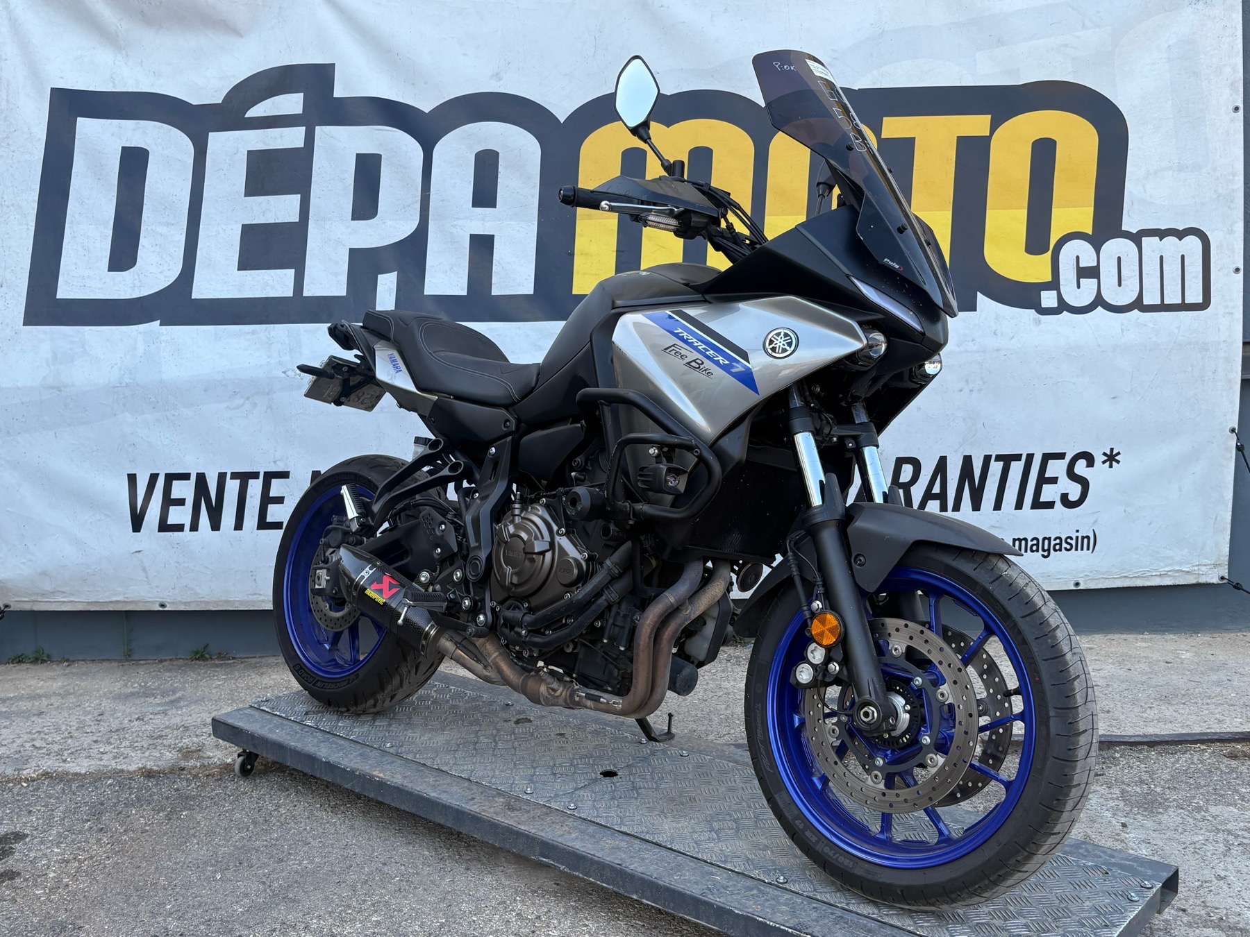 moto accidentée YAMAHATRACER 700