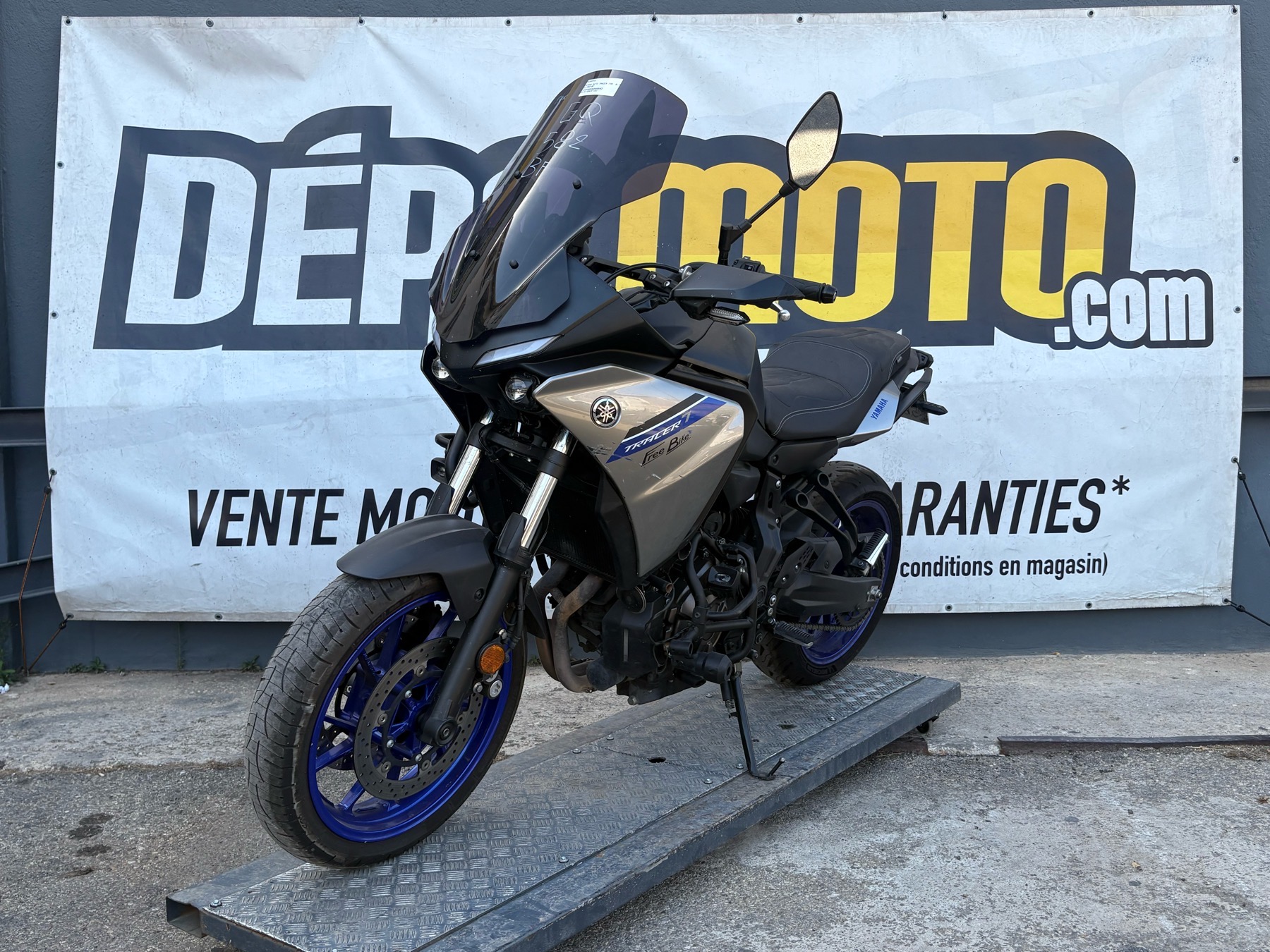 moto accidentée YAMAHA TRACER 700