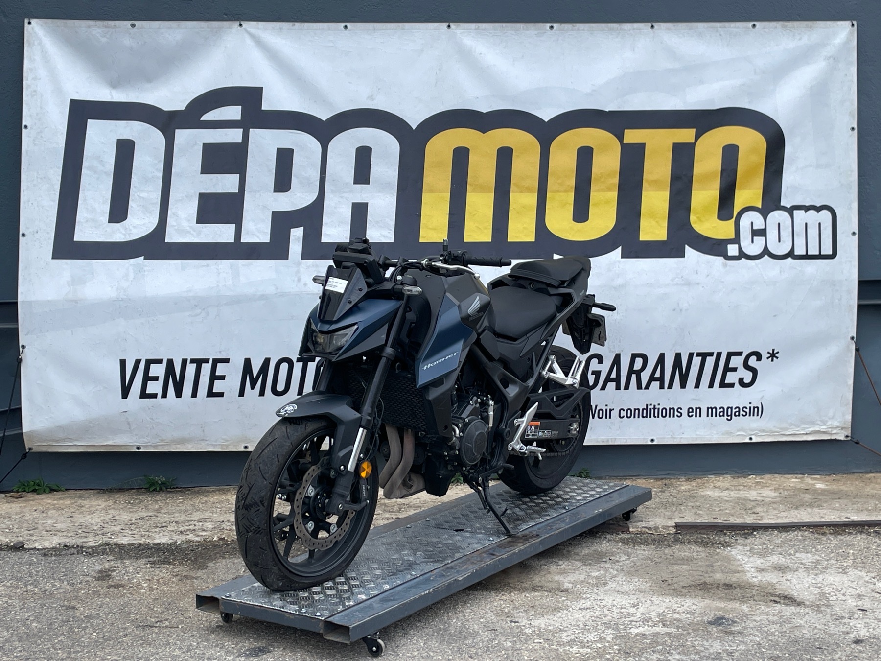 moto accidentée HONDA CB750