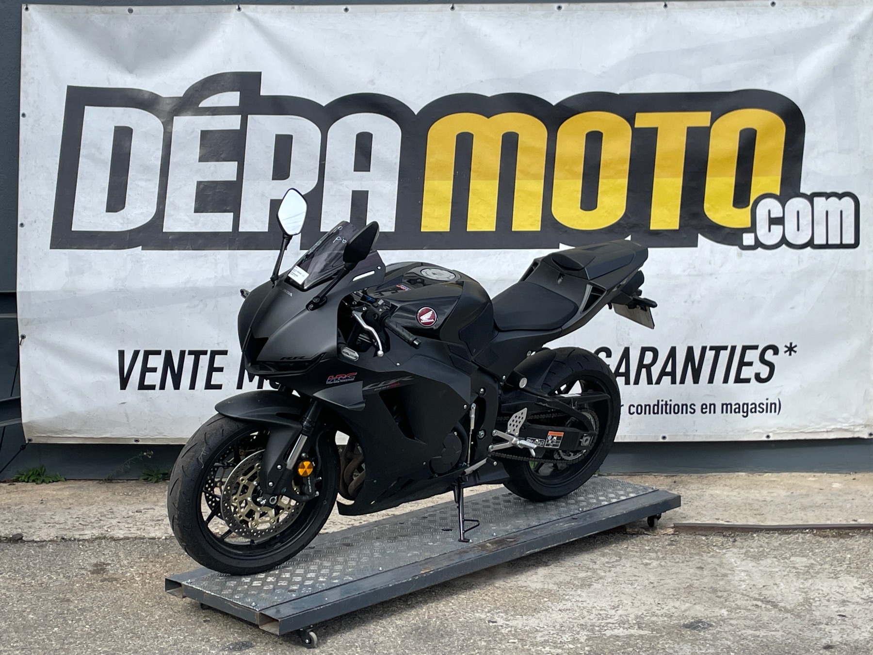 moto accidentée HONDA CBR600RR