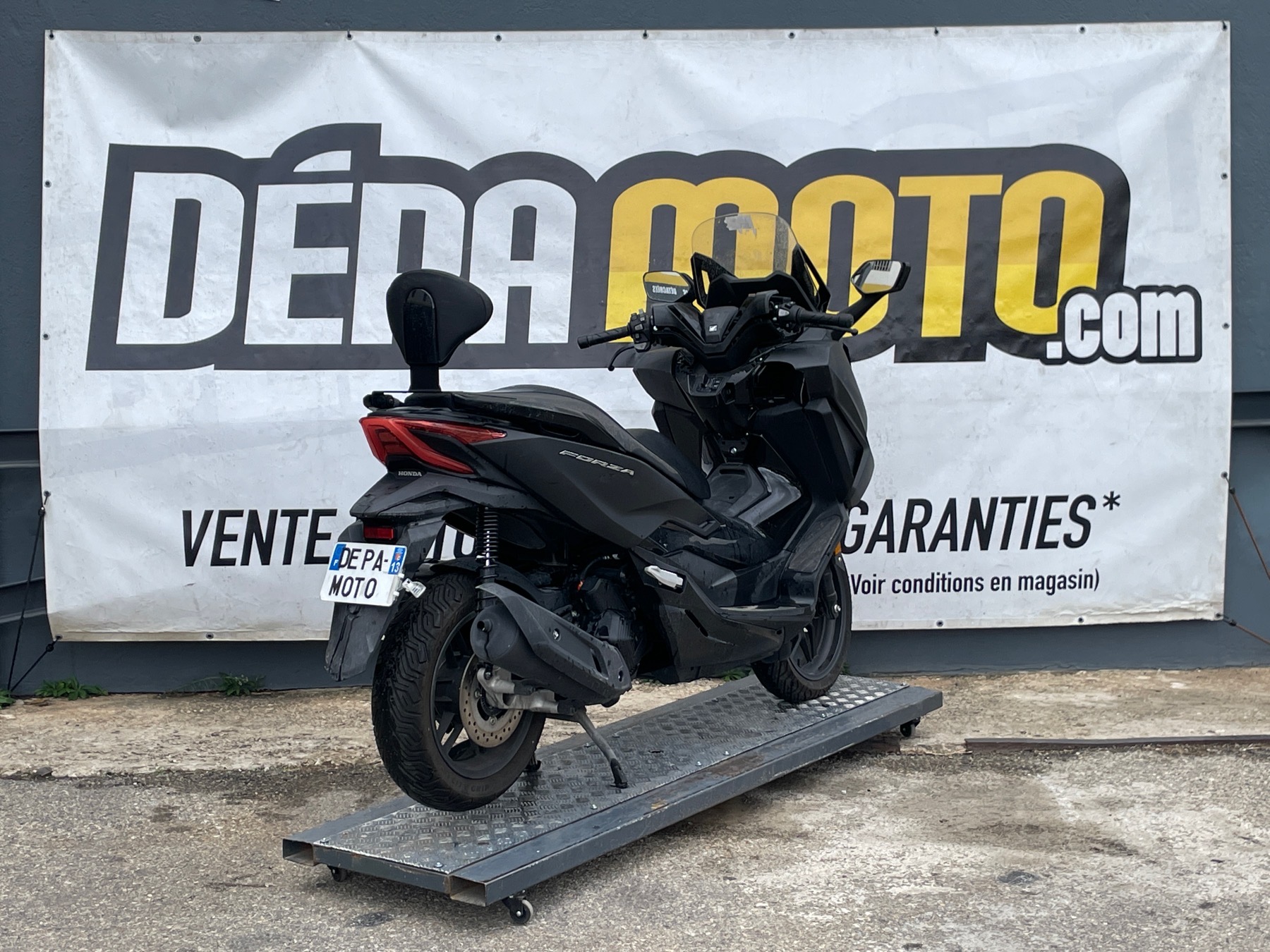 moto accidentée HONDA  FORZA 125