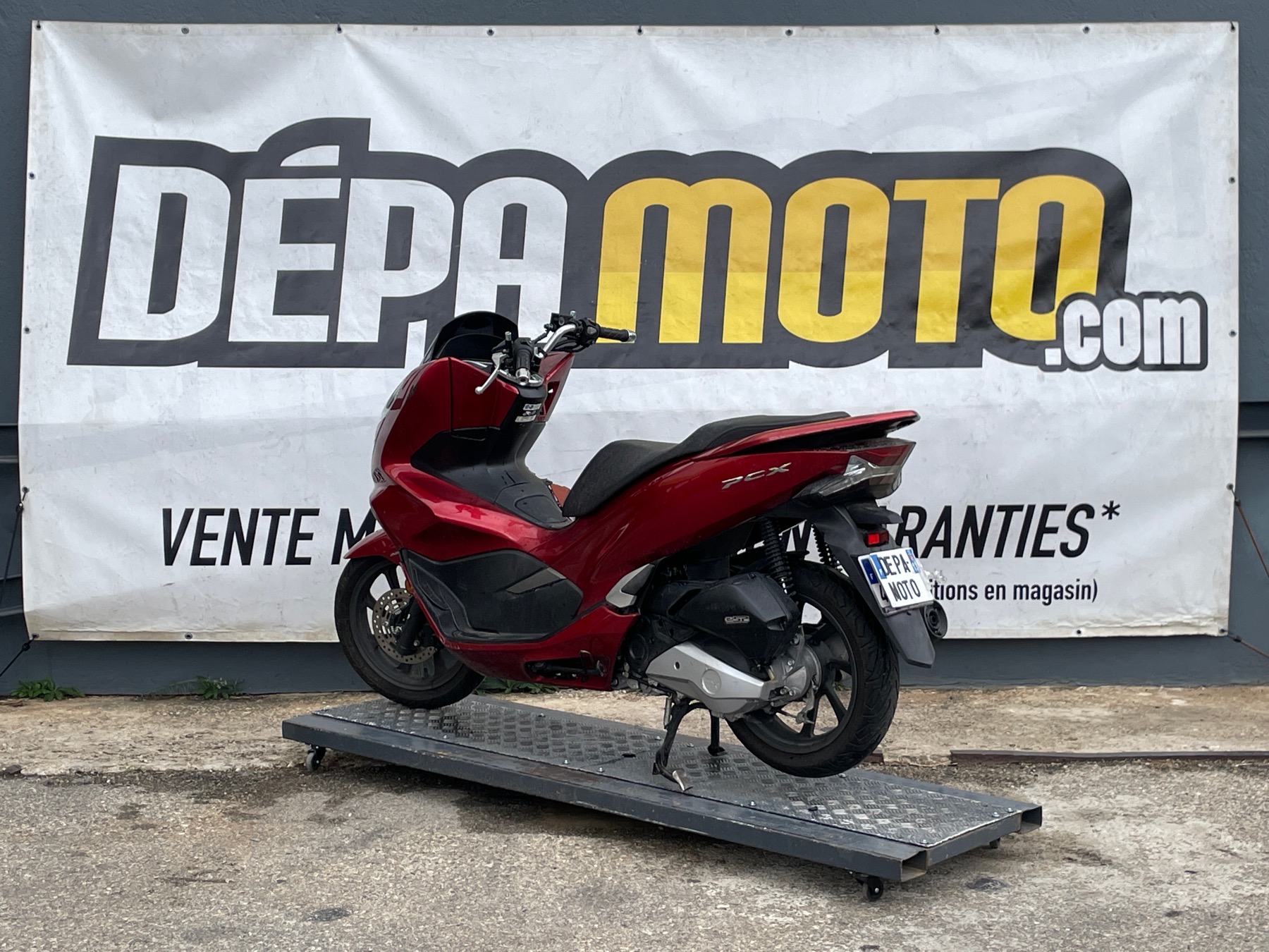 moto accidentée HONDA PCX 125