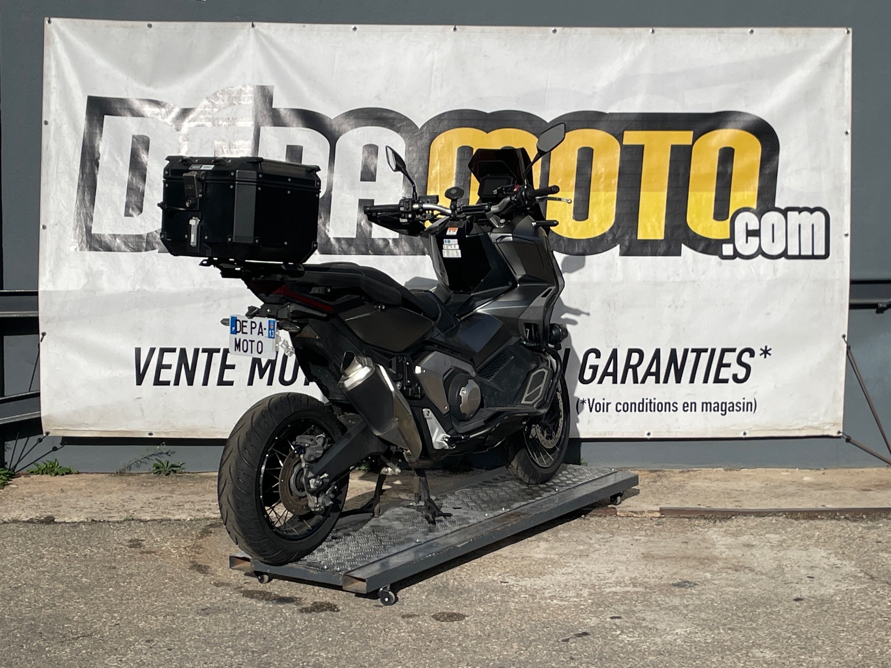 moto accidentée HONDA  XADV 750