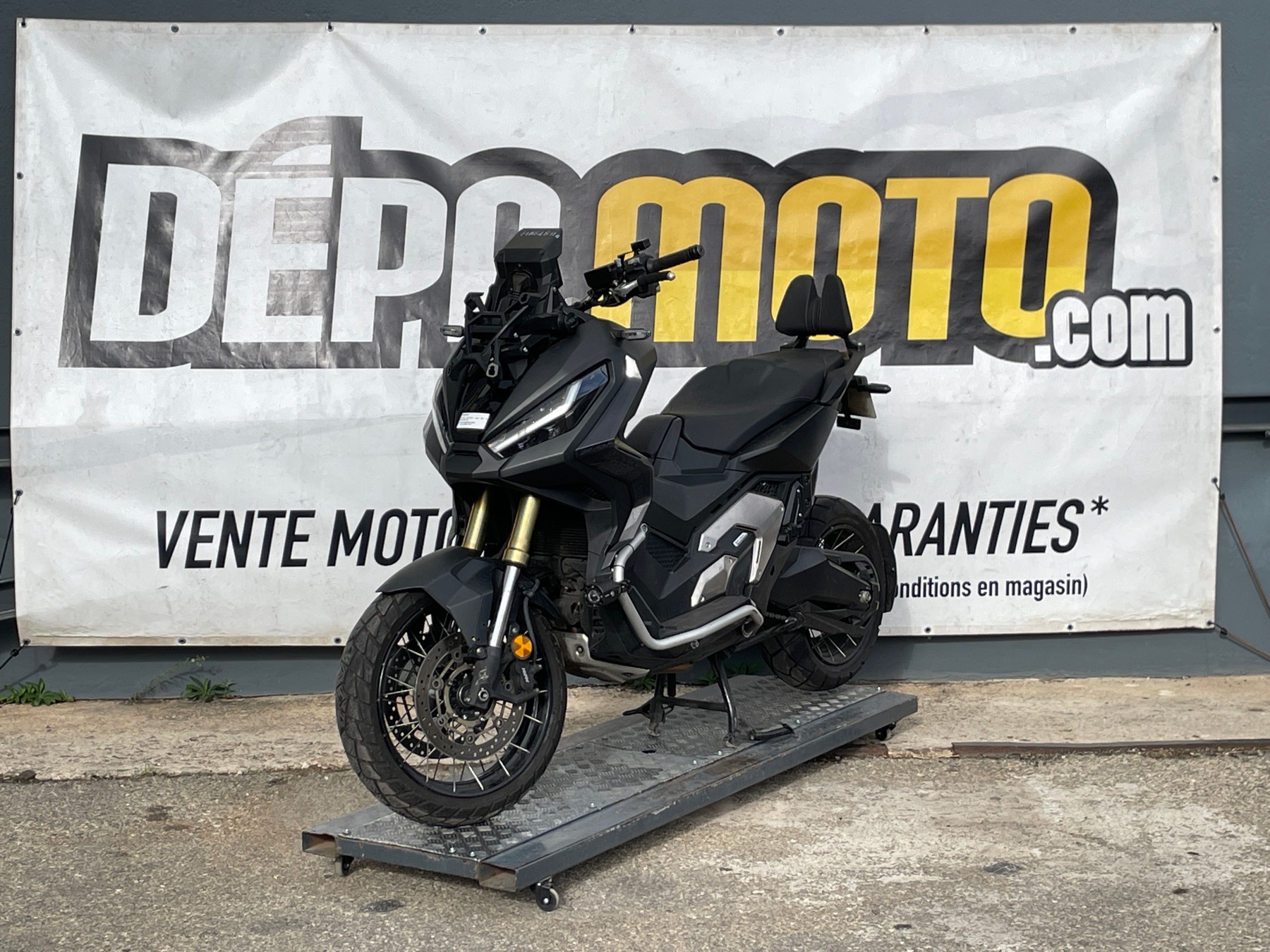 moto accidentée HONDA  XADV 750