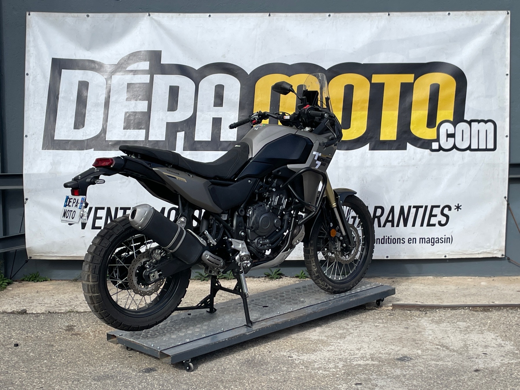 moto accidentée YAMAHA TENERE 700