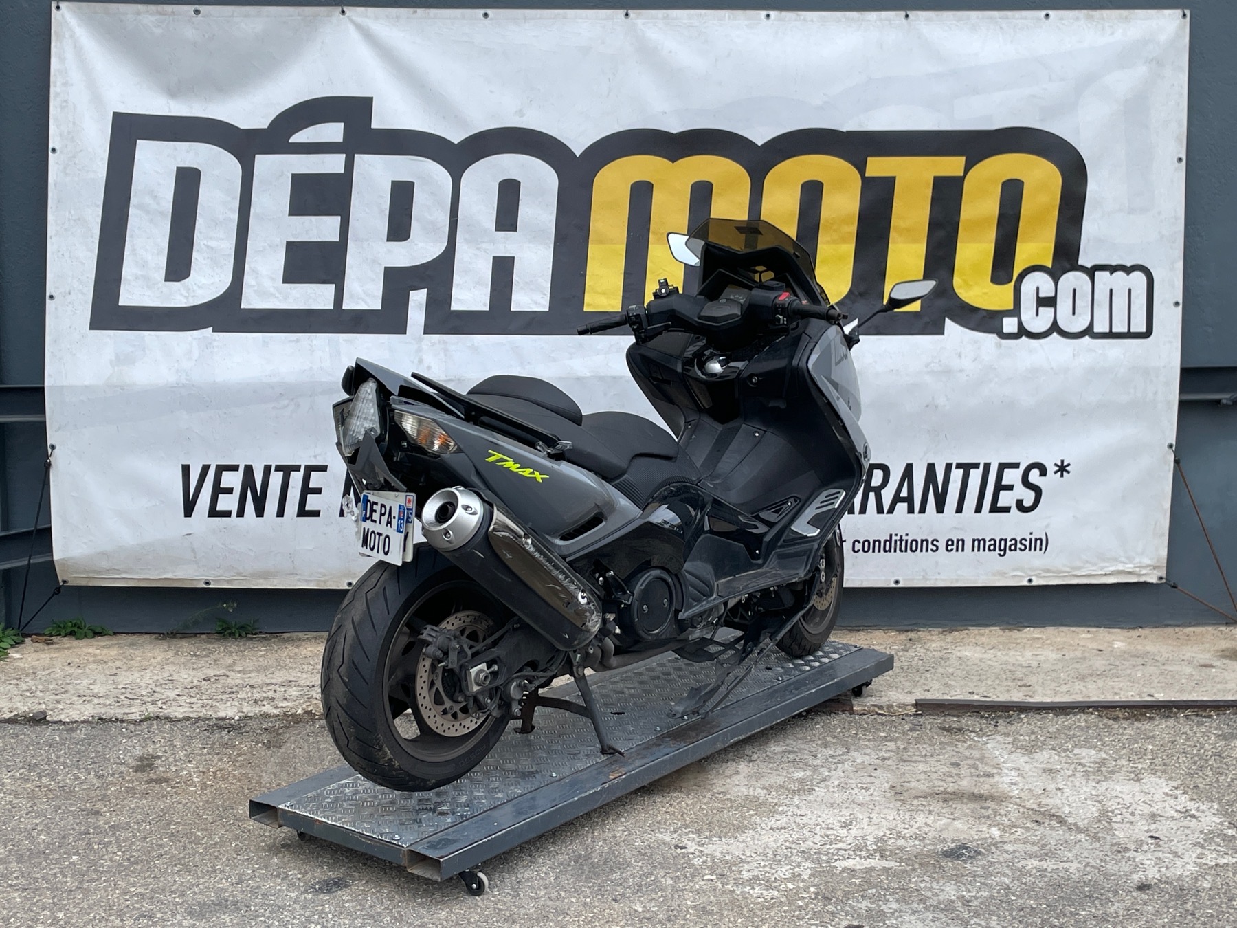 moto accidentée YAMAHA  TMAX 530