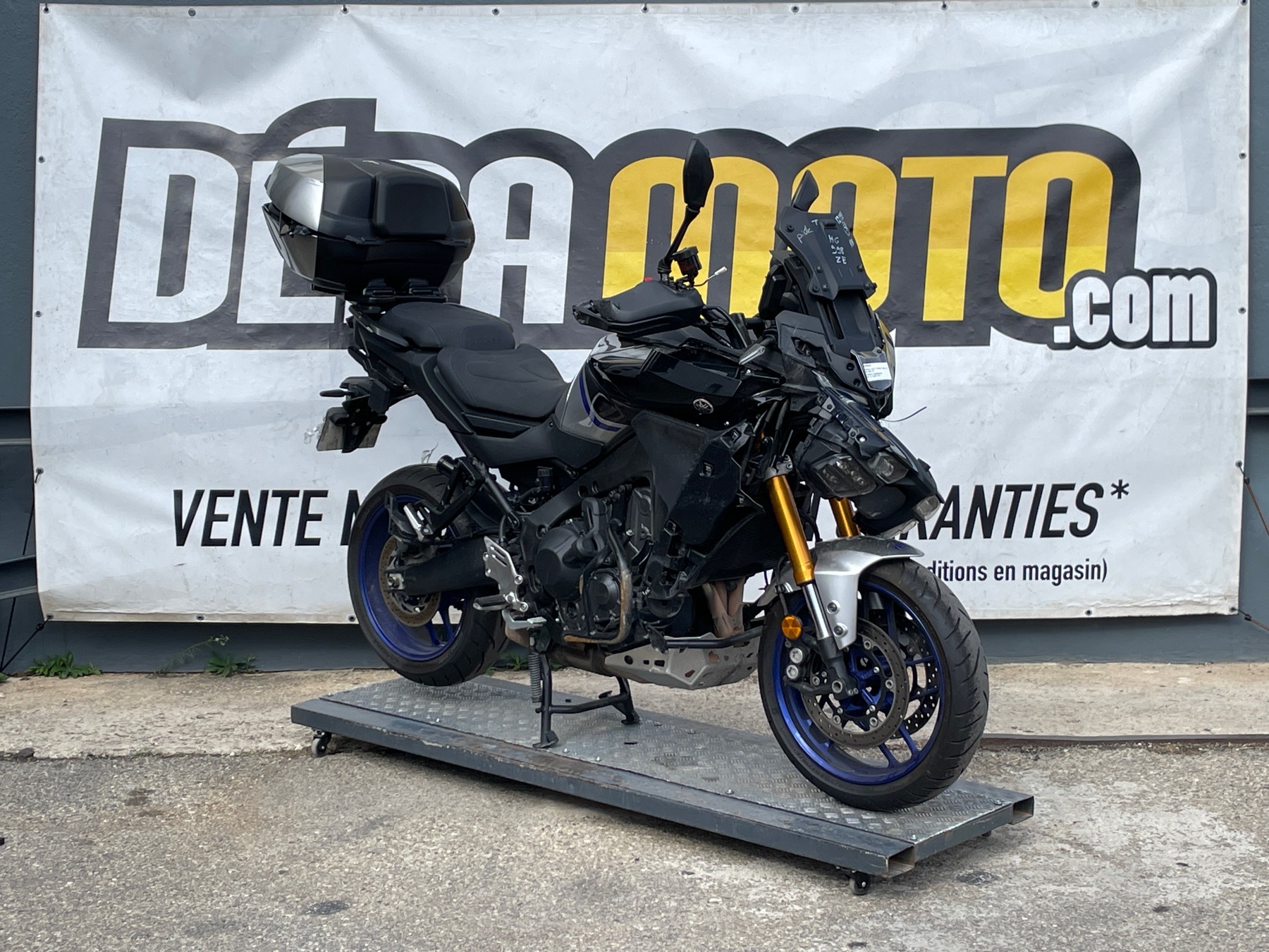 moto accidentée YAMAHA TRACER 900 GT+