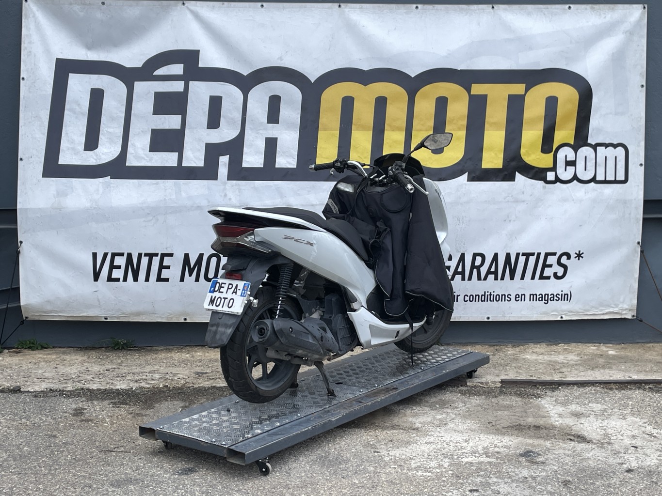 moto accidentée HONDA  PCX 125