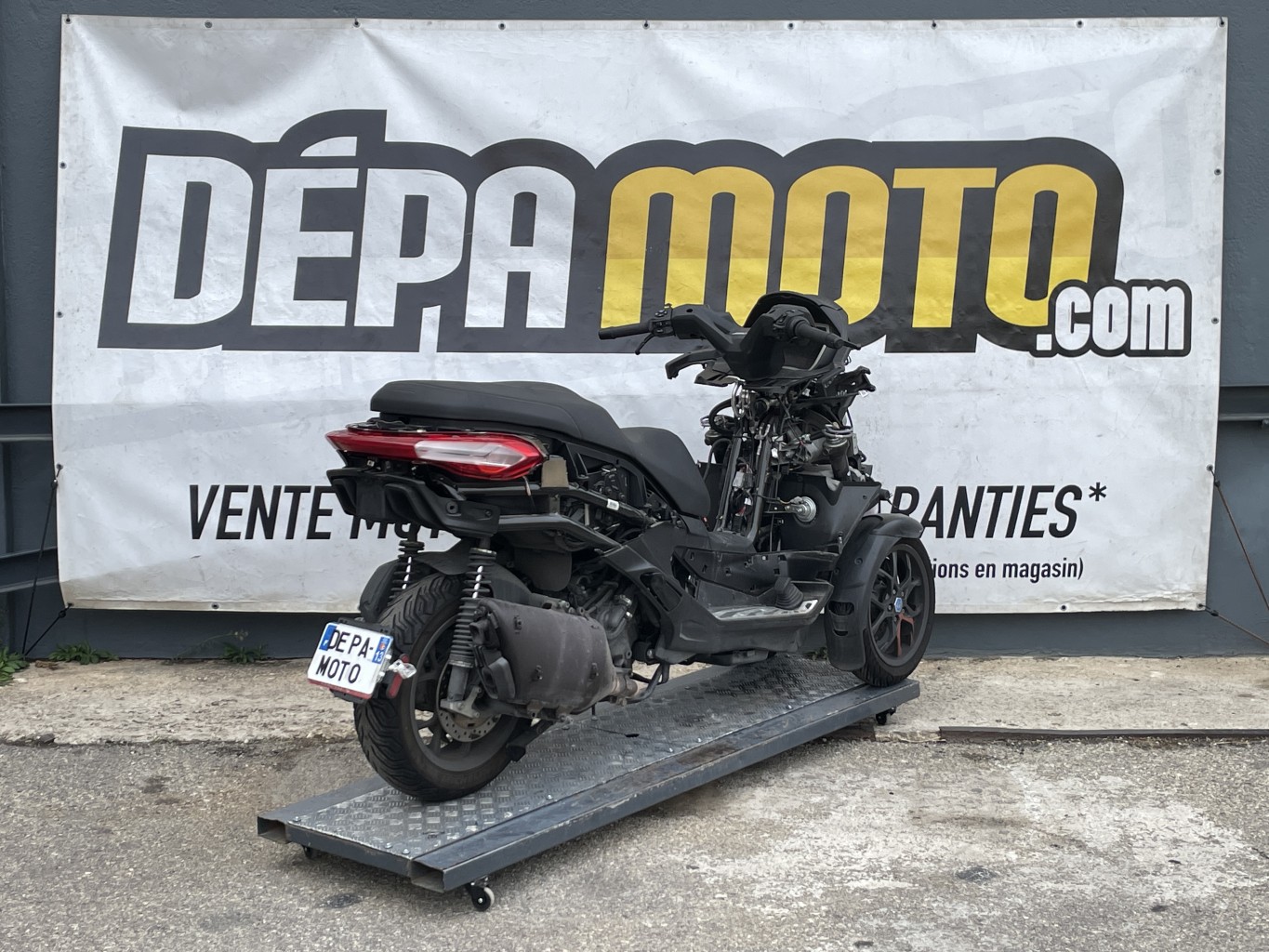 moto accidentée PIAGGIO  MP3 530