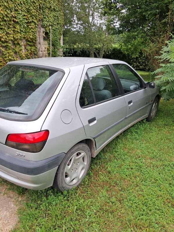 Foto pieza de coche