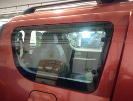 Foto pieza de coche