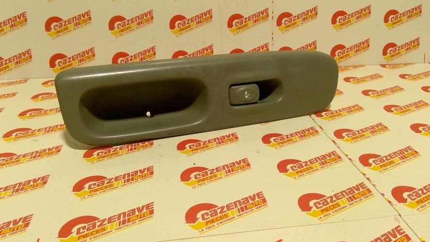 Image Interrupteur de leve vitre avant droit - RENAULT TWINGO 1