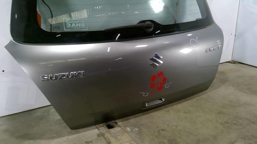 Image Malle/Hayon arriere - SUZUKI SWIFT 3