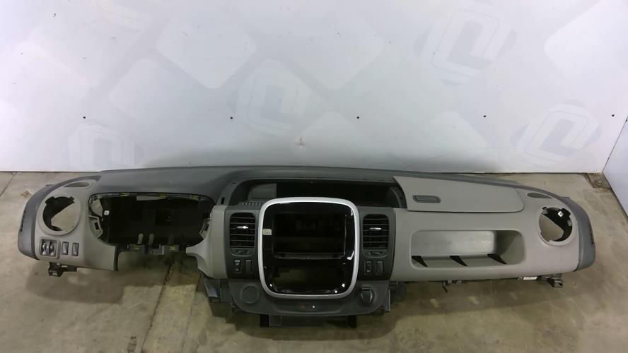 Image Tableau de bord - RENAULT TRAFIC 3 COURT
