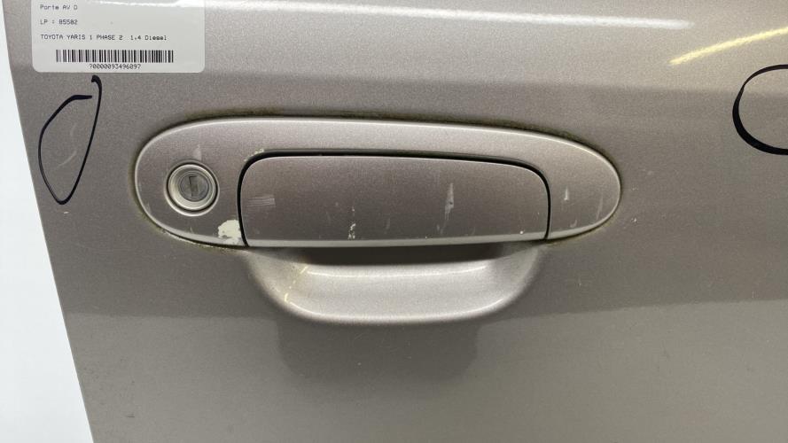 Image Poignee porte avant droit - TOYOTA YARIS 1