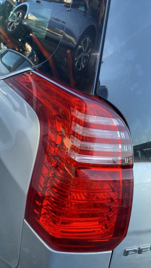 Image Feu arriere principal gauche (feux) - PEUGEOT 5008 1