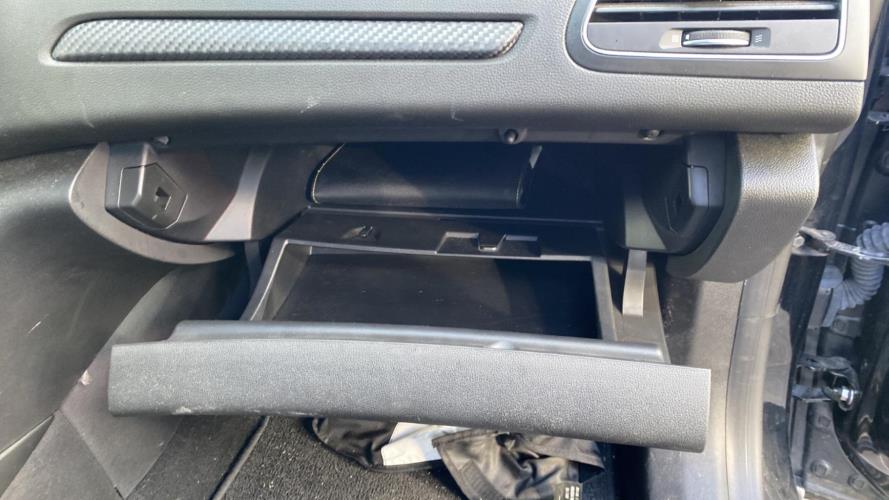 Image Boite a gants - RENAULT MEGANE 4
