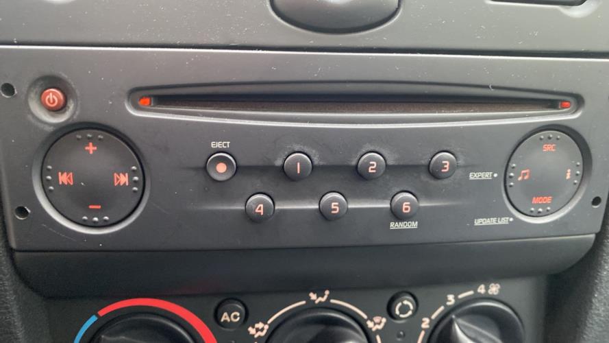 Image Autoradio d'origine - RENAULT CLIO 2 CAMPUS