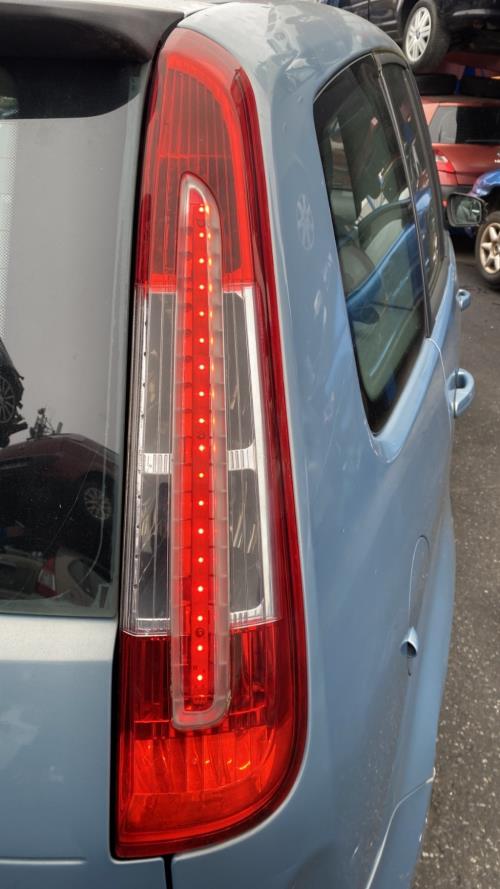 Image Feu arriere principal droit (feux) - FORD C-MAX 1