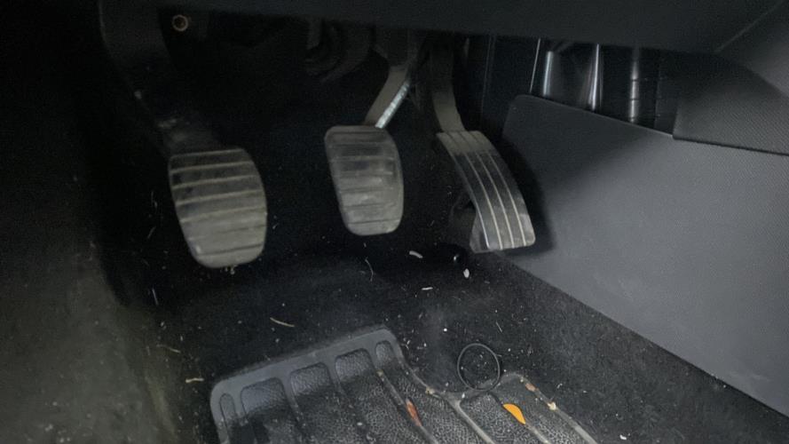 Image Pedale de frein - RENAULT TWINGO 3