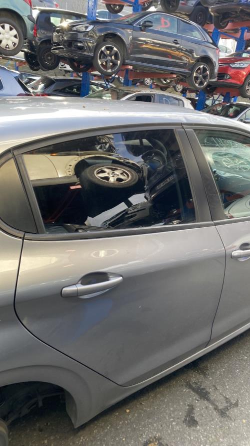 Image Vitre arriere droit - PEUGEOT 208 1