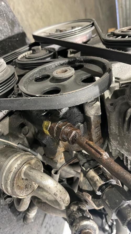Image Pompe de direction - RENAULT CLIO 2