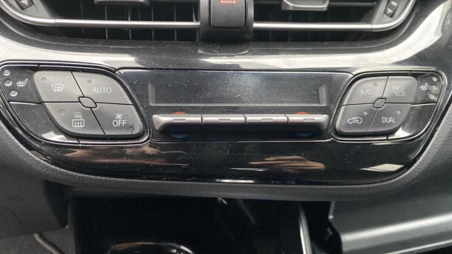 Image Commande chauffage - TOYOTA C-HR 1