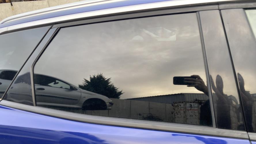Image Vitre arriere droit - PEUGEOT 3008 2