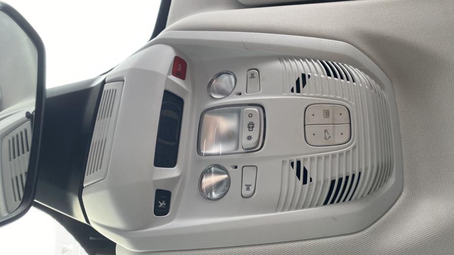 Image Eclairage de plafonnier - PEUGEOT 3008 2