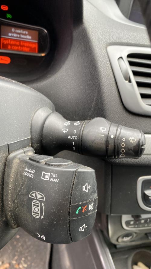Image Com (Bloc Contacteur Tournant+Commodo Essuie Glace+Commodo Phare) - RENAULT MEGANE 3