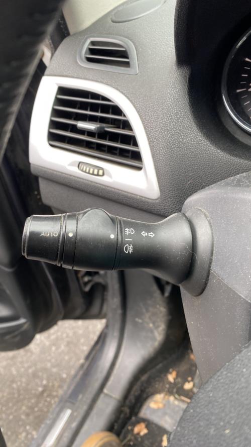 Image Com (Bloc Contacteur Tournant+Commodo Essuie Glace+Commodo Phare) - RENAULT MEGANE 3