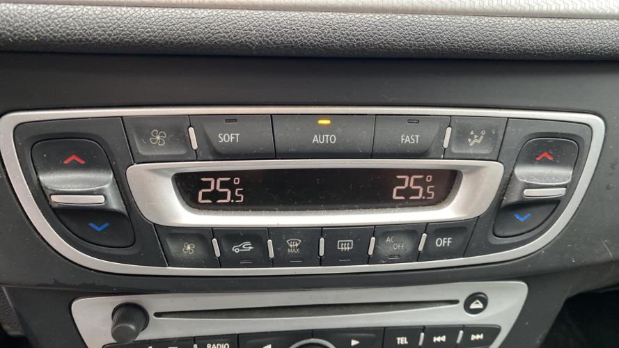 Image Commande chauffage - RENAULT MEGANE 3