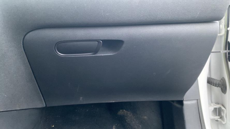 Image Boite a gants - CITROEN C4 2