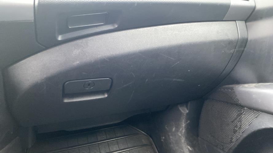 Image Boite a gants - MITSUBISHI OUTLANDER 2