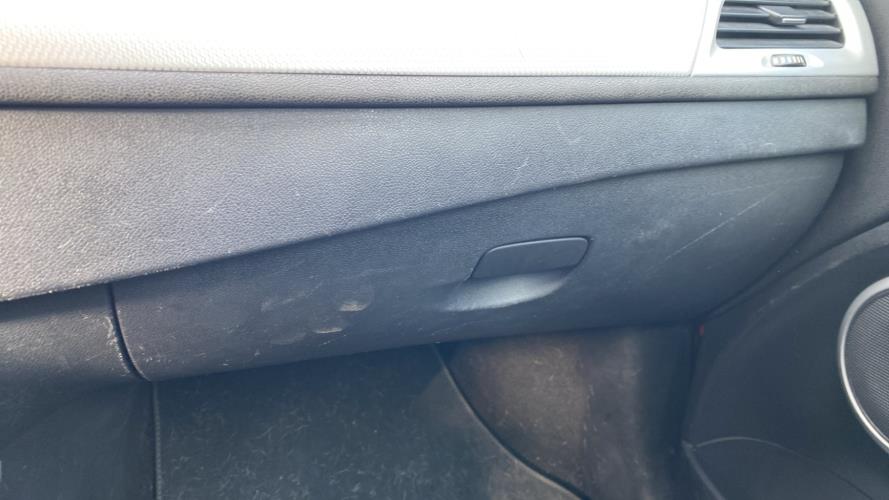 Image Boite a gants - RENAULT MEGANE 3