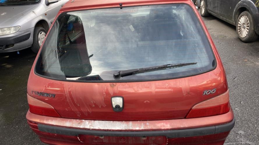 Image Feu arriere principal gauche (feux) - PEUGEOT 106