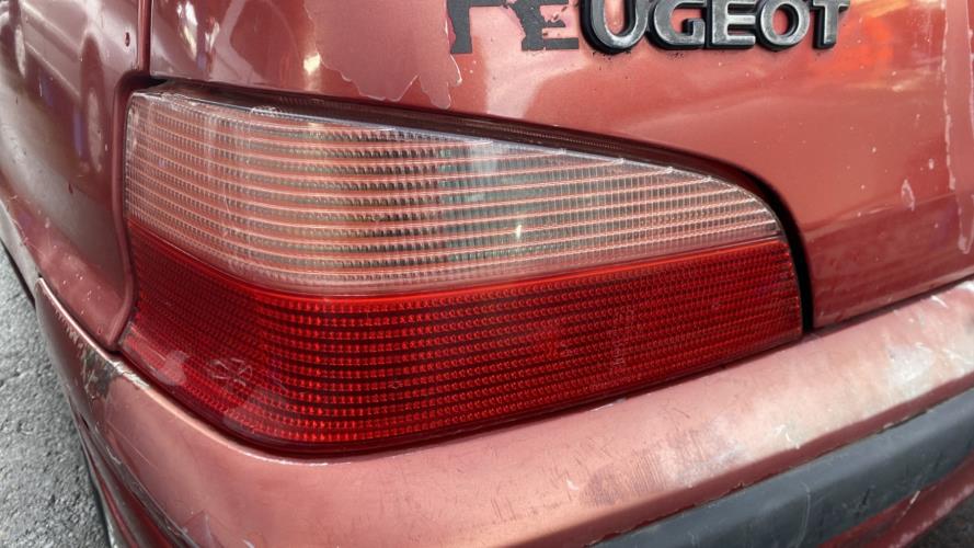 Image Feu arriere principal gauche (feux) - PEUGEOT 106