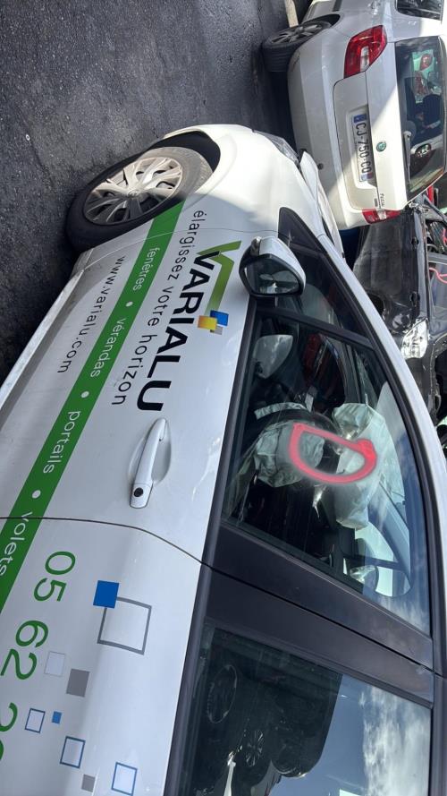 Image Porte avant gauche - PEUGEOT 208 1