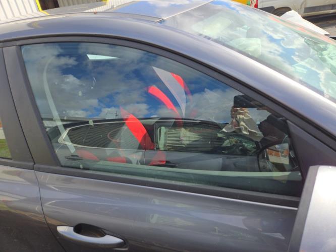 Image Vitre avant droit - RENAULT ARKANA
