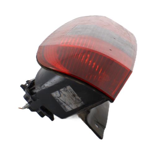 Image Feu arriere principal gauche (feux) - FORD FIESTA 5