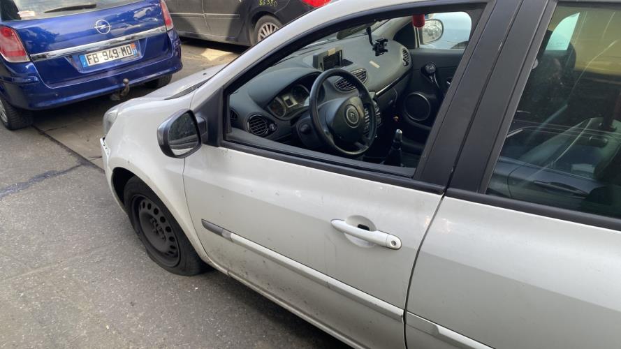 Image Vitre avant gauche - RENAULT CLIO 3