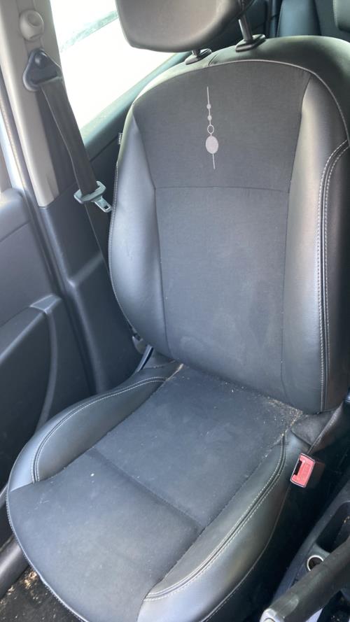 Image Siege avant droit - RENAULT CLIO 3