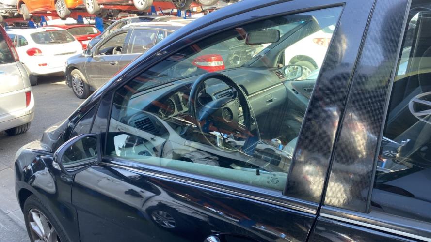Image Porte avant gauche - MERCEDES CLASSE B 245