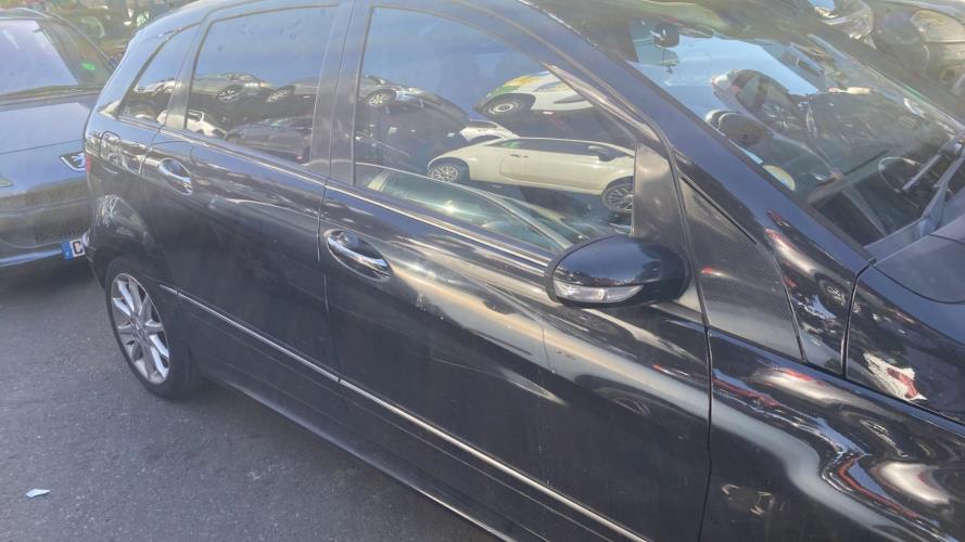 Image Porte avant droit - MERCEDES CLASSE B 245