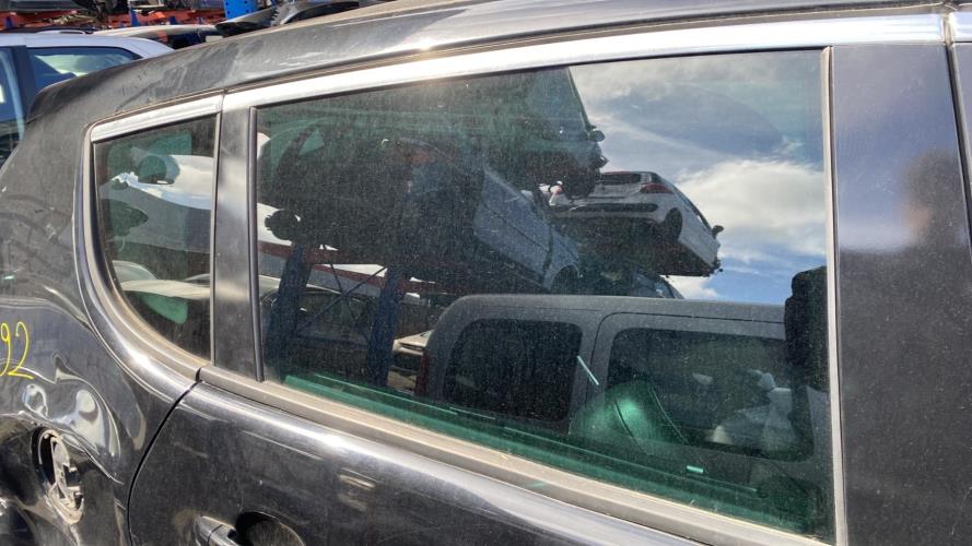 Image Vitre arriere droit - PEUGEOT 3008 1