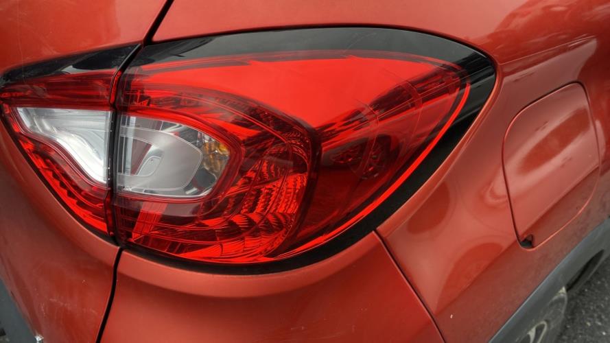 Image Feu arriere principal droit (feux) - RENAULT CAPTUR 1
